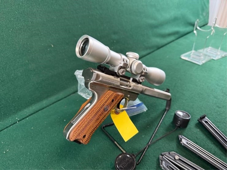 ruger-mark-ii-target-22lr-pistol-image-3