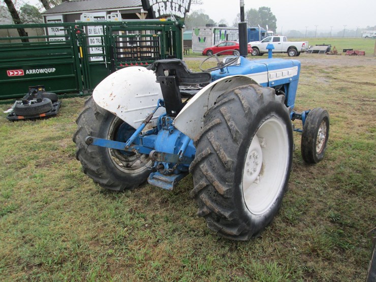 ford-3000-image-3