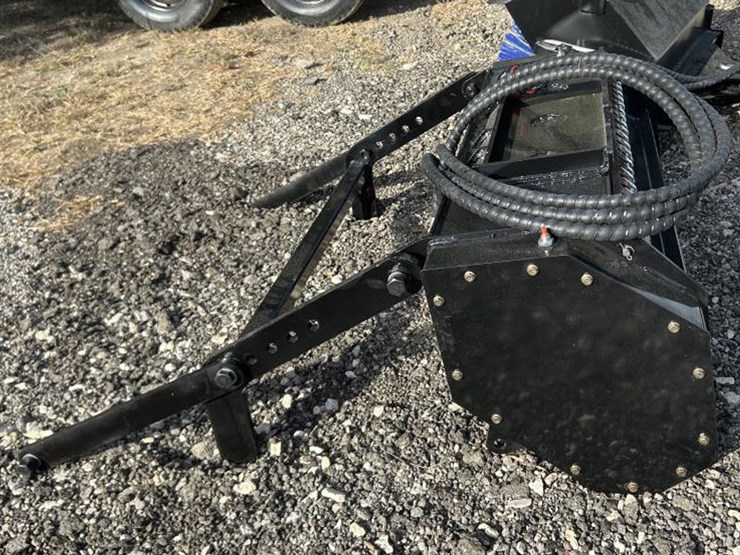 #256-•-mini-skid-steer-40"-hydraulic-mulcher-image-2