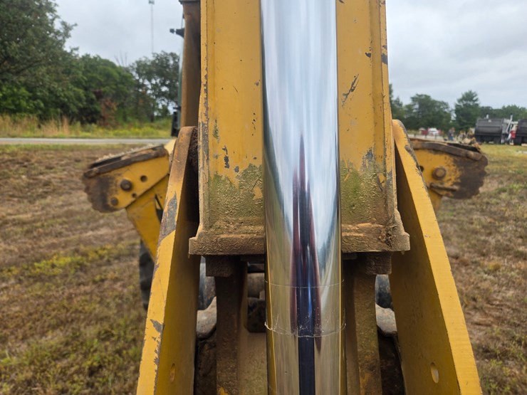 caterpillar-420f-image-67