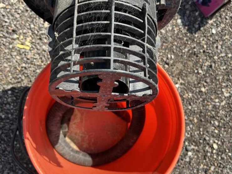 #137-•-5-gallon-bucket-head-wet/dry-vac-power-head-image-3