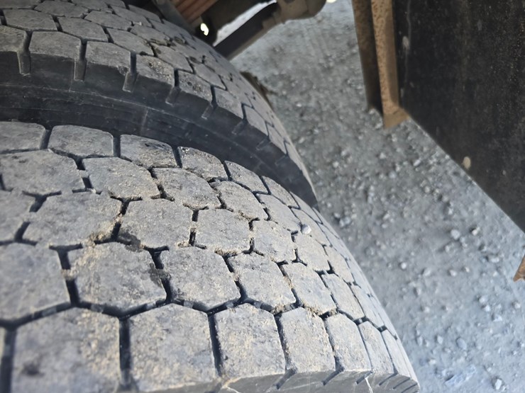 2006-international-durastar-4300-image-50