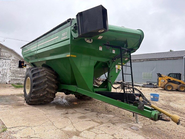 2012-j&m-1051-grain-storm-grain-cart-1-owner-image-3