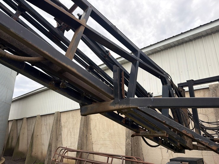 demco-3pt-boom-sprayer-image-22