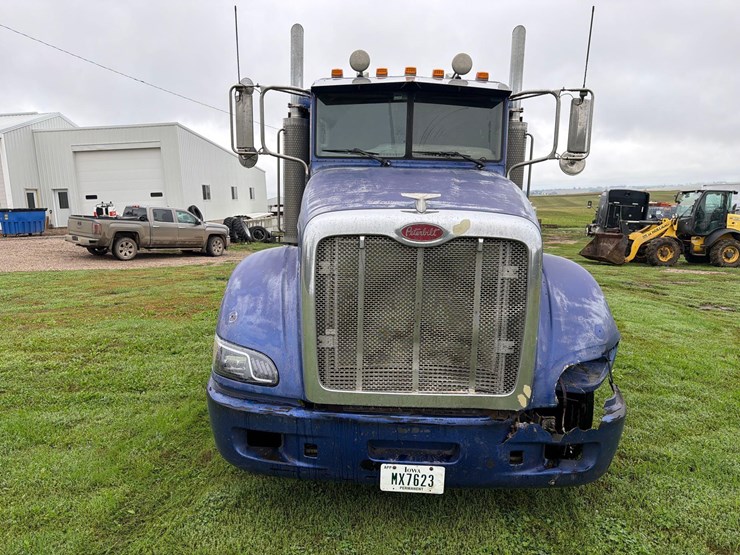 2007-peterbilt-386-image-2