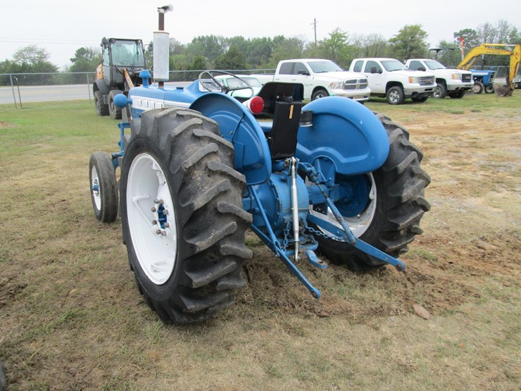 ford-3000-image-4