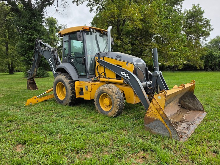 2016-deere-410l-image-17