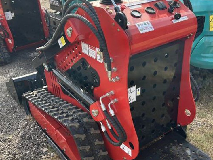 #99-•-mini-skid-steer-tracked-loader---ssl60---gas-image-6