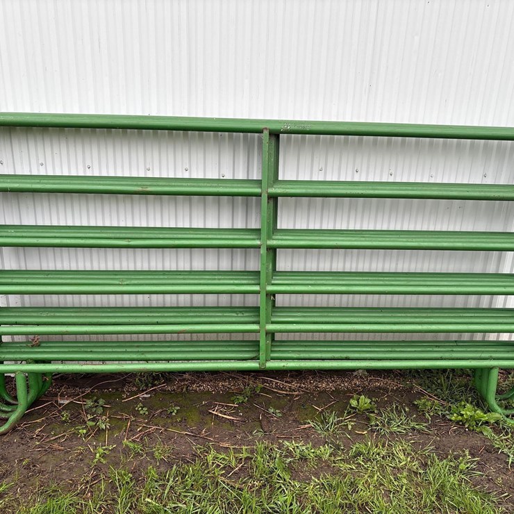 4- Green 9ft 6in Gates