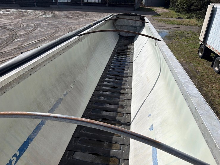 2011-wilson-46ft-fixed-tri-axle-live-bottom-semi-belt-trailer--1-owner--very-clean-trailer-image-71