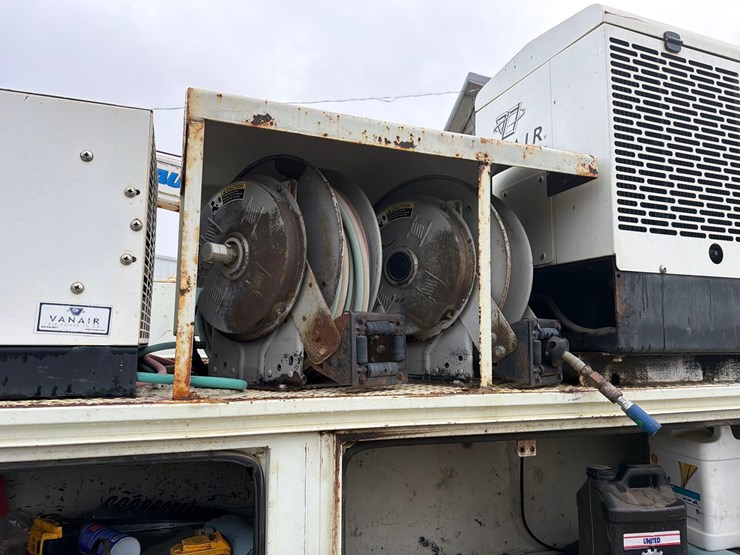 2009-international-durastar-4300-image-20
