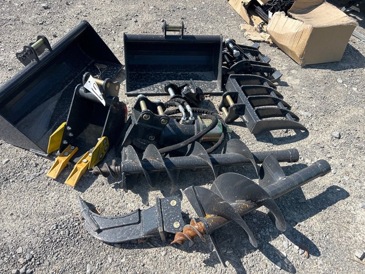 #67-•-lot-of-new-mini-excavator-attachments-image-4