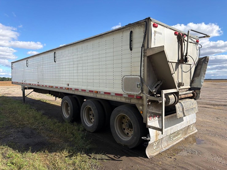 2011-wilson-46ft-fixed-tri-axle-live-bottom-semi-belt-trailer--1-owner--very-clean-trailer-image-27