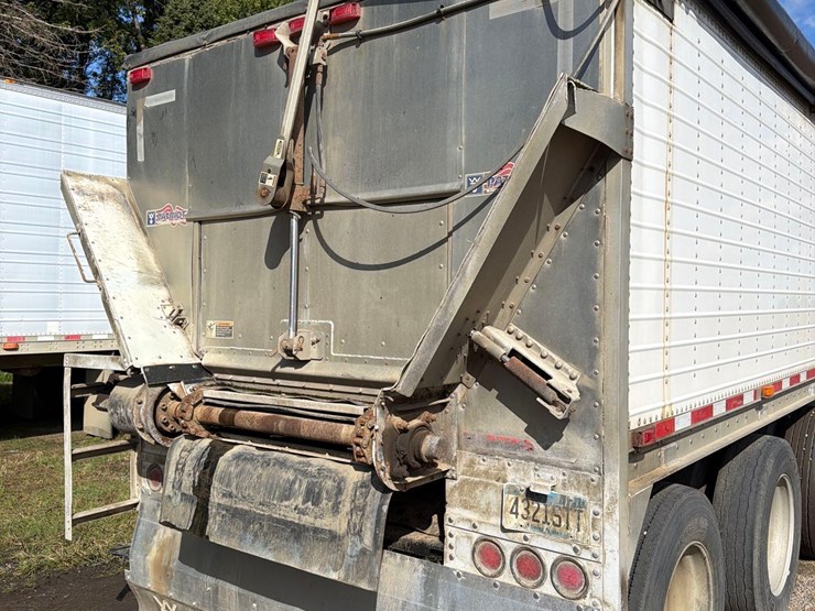 2011-wilson-46ft-fixed-tri-axle-live-bottom-semi-belt-trailer--1-owner--very-clean-trailer-image-16