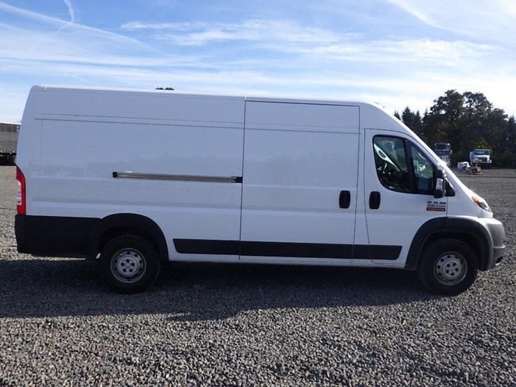2022-dodge-3500-image-6