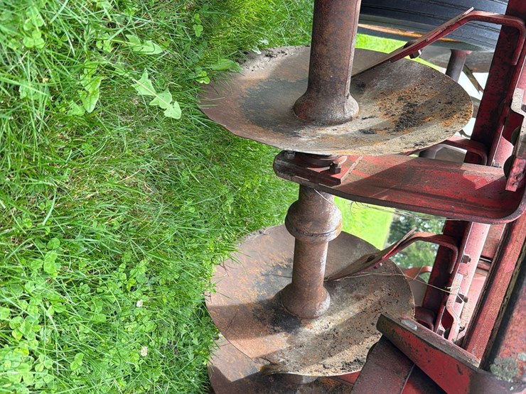 massey-ferguson-620-image-14
