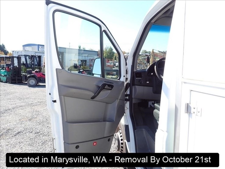 2009-dodge-3500-image-8