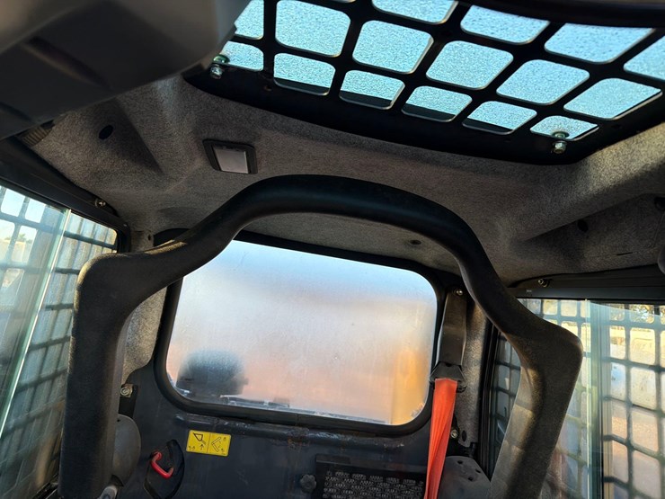 deere-318g-image-39