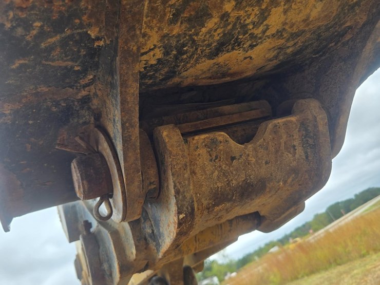 caterpillar-420f-image-73