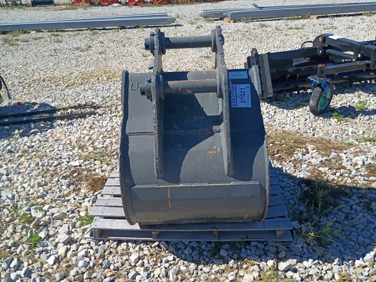 #27021-•-rhinox-xp-bucket-excavator-attachment-image-3