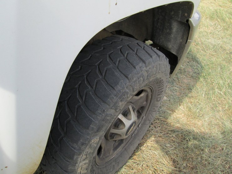 2011-chevrolet-2500hd-image-17