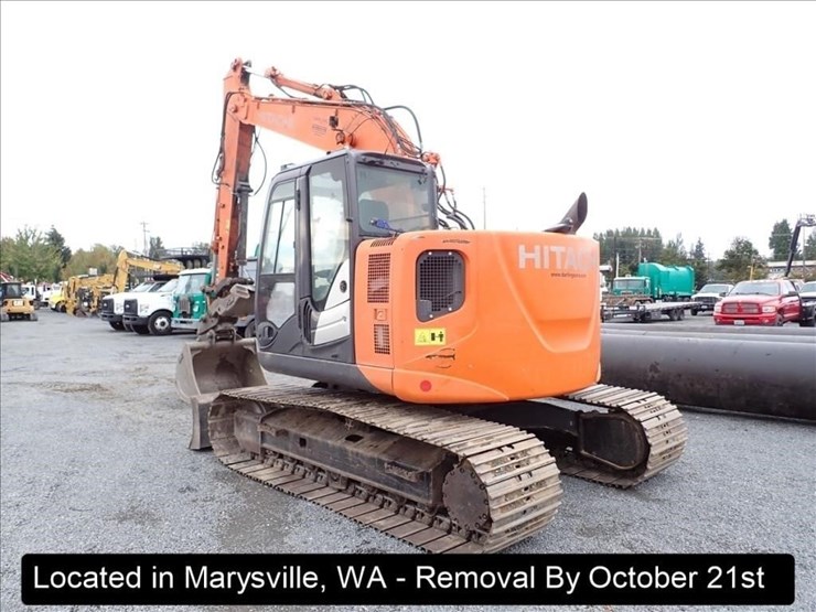 2014-hitachi-zx135us-5b-image-27