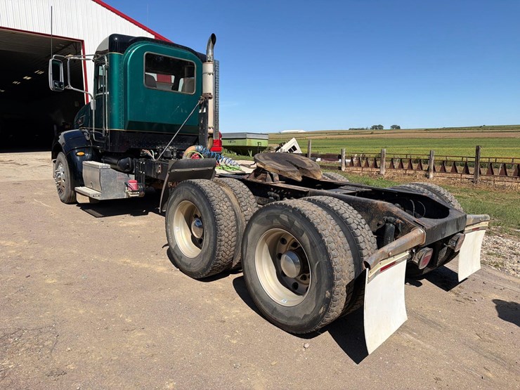 2011-peterbilt-386-image-5