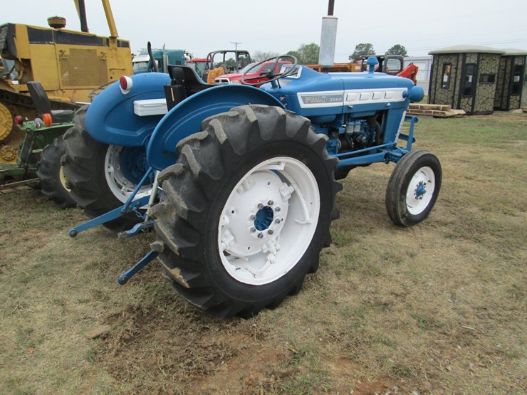 ford-3000-image-3