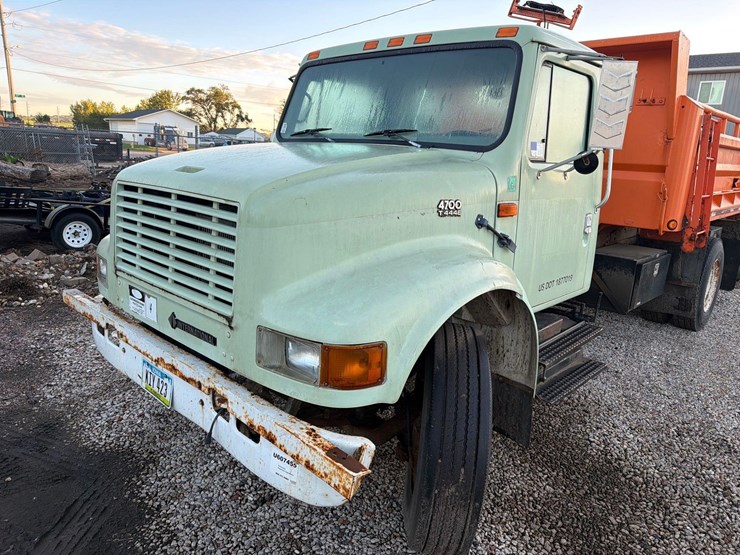 2000-international-4700-image-13
