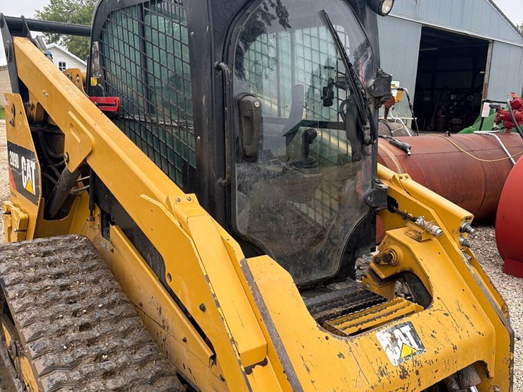 2015-caterpillar-289d-image-16