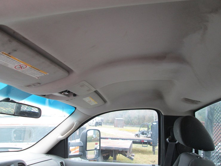 2011-chevrolet-2500hd-image-26