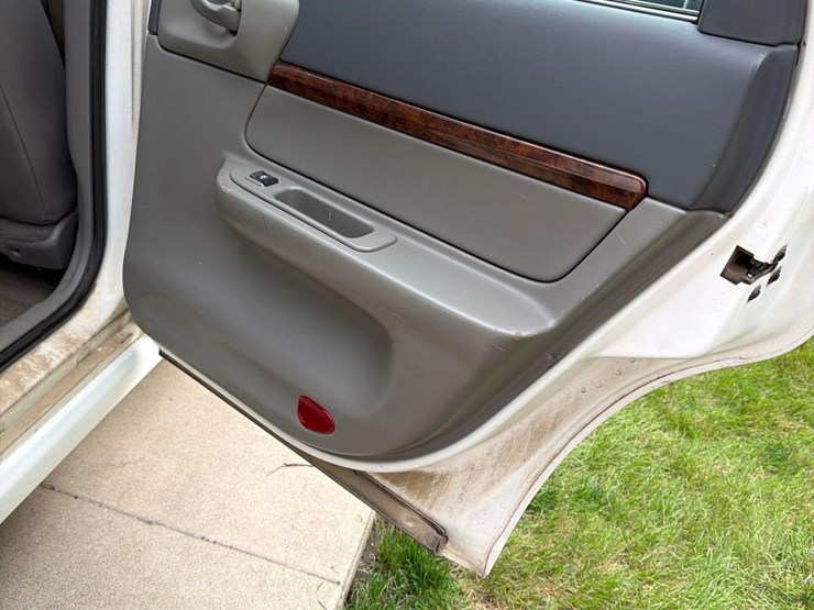 2004-chevrolet-impala-ls-car-image-35