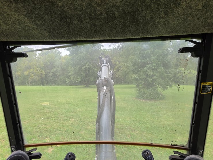 2016-deere-410l-image-58
