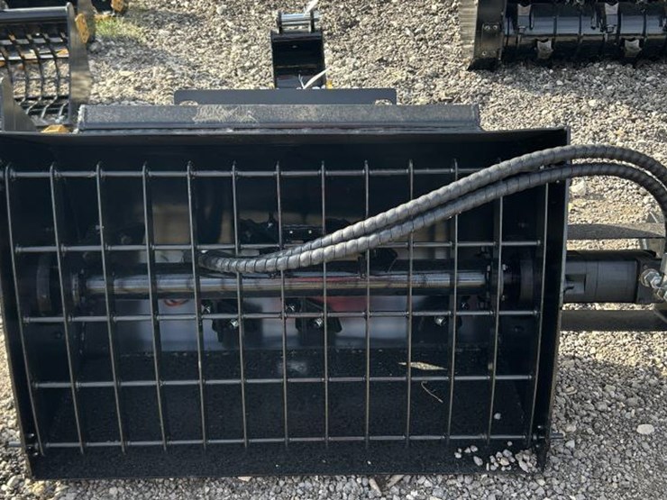 #258-•-mini-skid-steer-35.25"-hydraulic-mixing-bucket-image-1