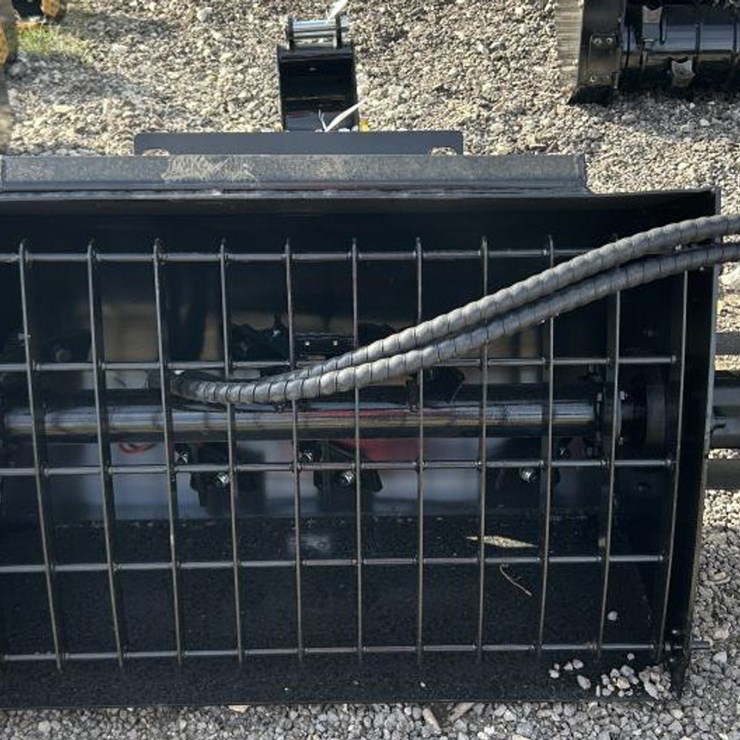 #258 • Mini Skid Steer 35.25" Hydraulic Mixing Bucket