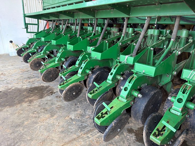 1991-john-deere-1530-image-13