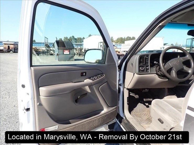 2005-chevrolet-tahoe-image-6
