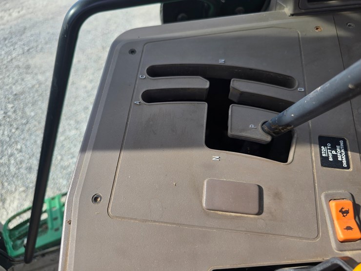 john-deere-6105m-image-44