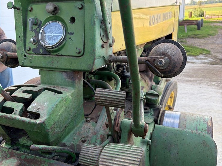 john-deere-630-image-21