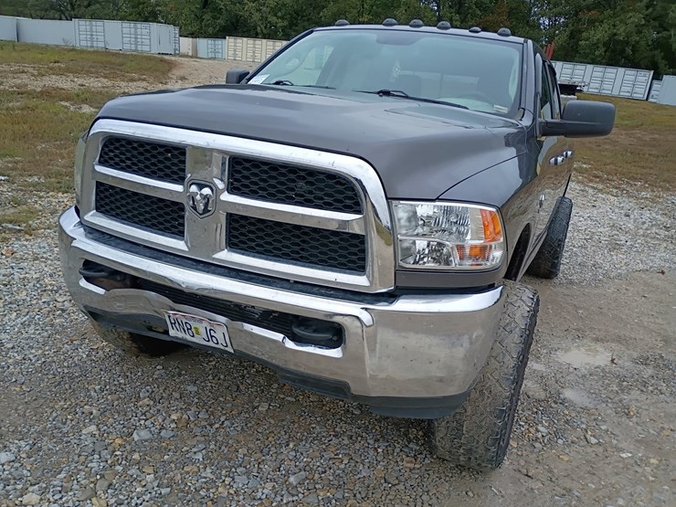 2016-dodge-2500-image-17