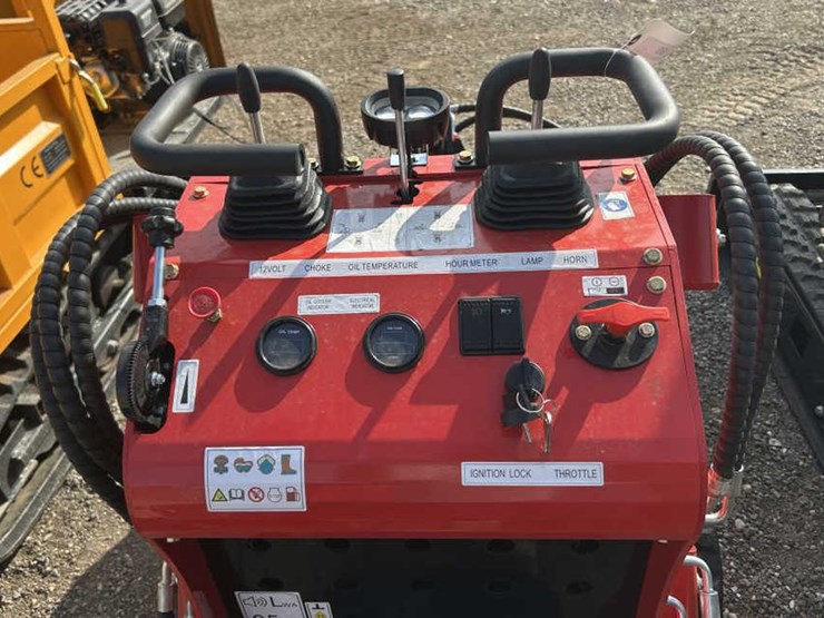 #98-•-mini-skid-steer-tracked-loader---ssl60---gas-image-10