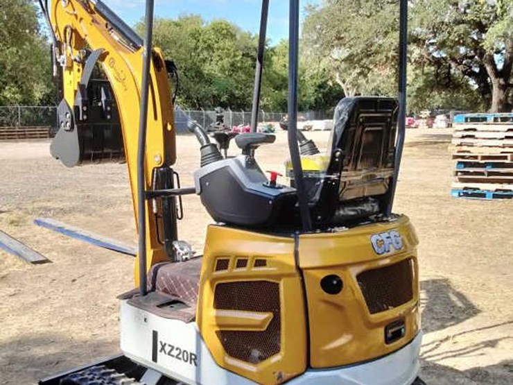#26-•-cfg-mini-excavator---qk20r-image-3