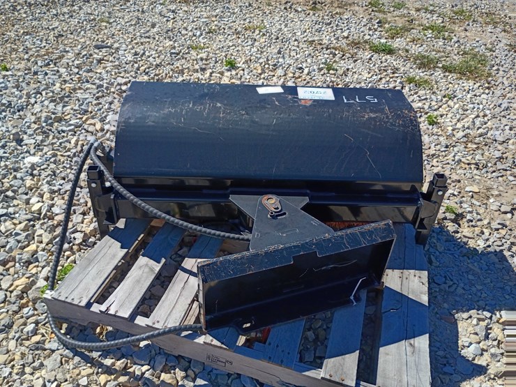 #27032-•-future-sweeper-mini-skid-steer-attachment-image-5