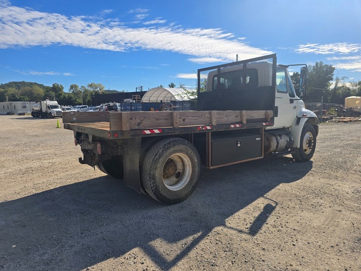 2006-international-durastar-4300-image-10