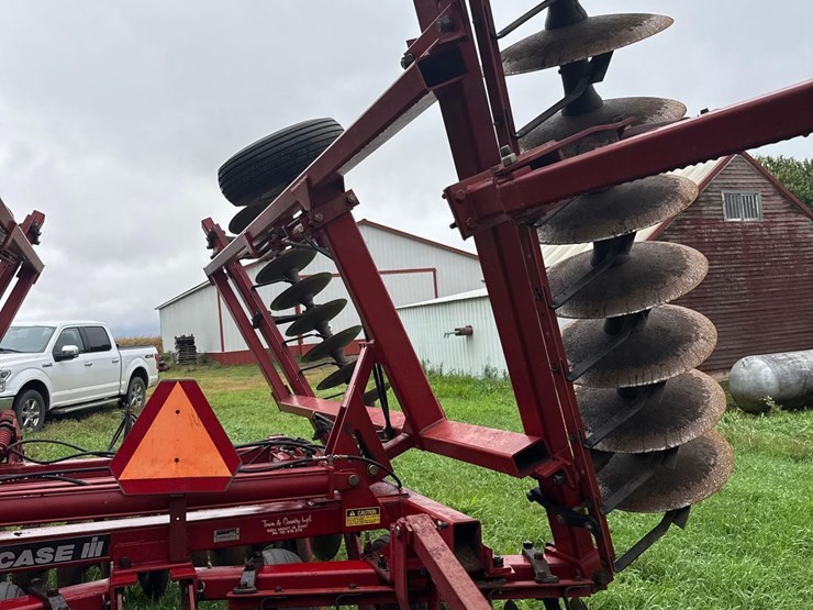 case-ih-3900-image-38