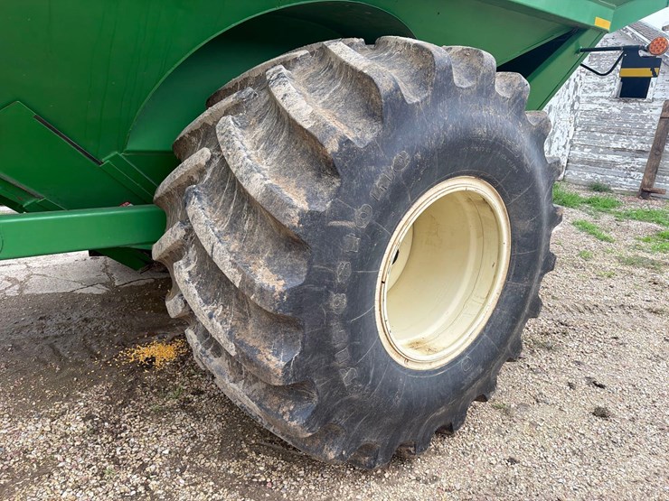 2012-j&m-1051-grain-storm-grain-cart-1-owner-image-11