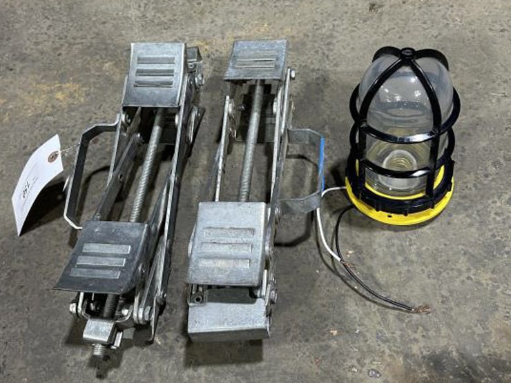 #150-•-wheel-stabilizer-pair-&-explosion-proof-light-image-1