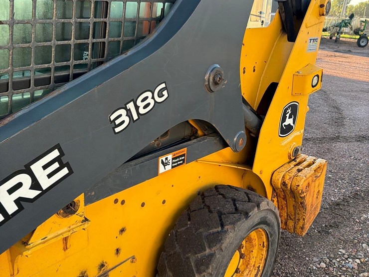deere-318g-image-25