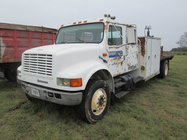 1992-international-4900-image-1