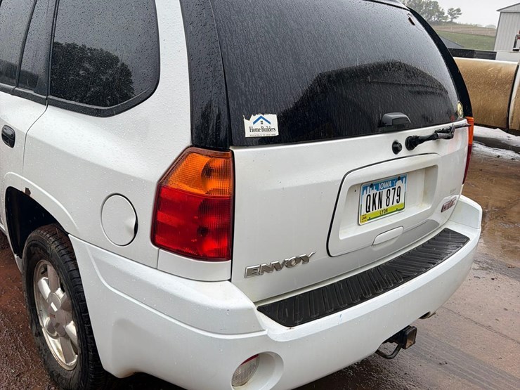 2005-gmc-envoy-image-7